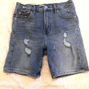 GAP High Rise 7 inch Denim Shorts | Medium Wash | Size 27 Distressed jorts